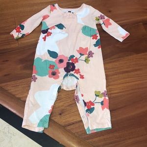 Tea Peach Floral One Piece Size 9-12 Months ✨